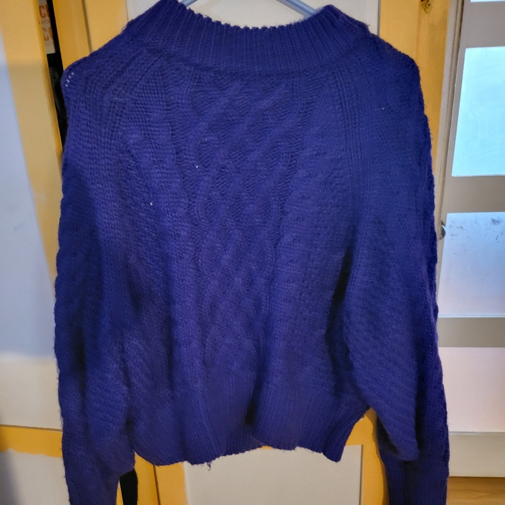 H and M purple cropped sweater